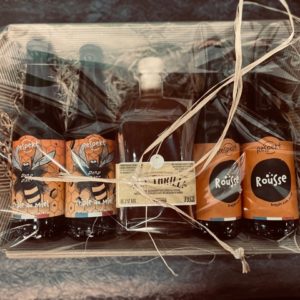 Coffret cadeau contant 1 liqueur de 700ml et 4 bières au choix